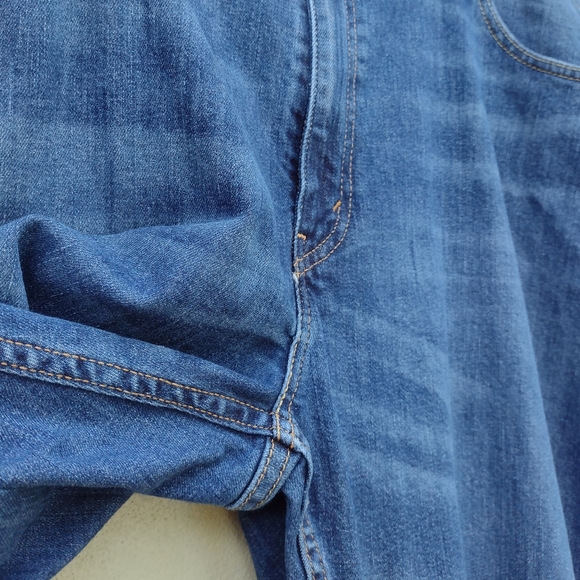 Levi's 559 Mens Relaxed Fit Medium Wash Straight Leg Denim Jeans W 44 x L 30 - Picture 3 of 8